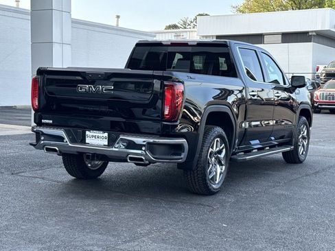 New 2026 GMC Sierra 1500 SLT image 3