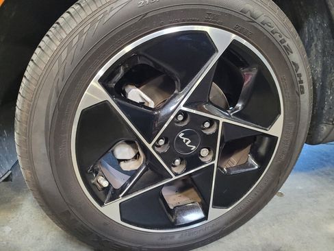 Used 2024 Kia Soul EX image 31