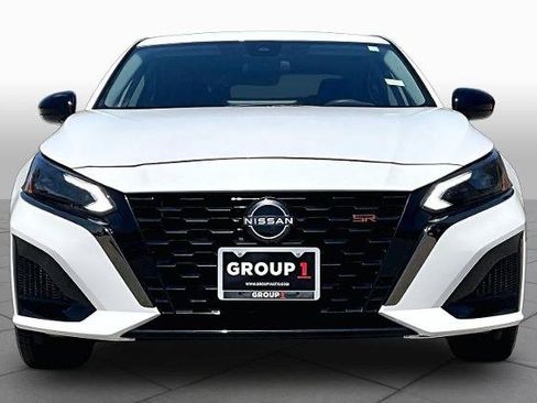 Certified 2024 Nissan Altima 2.5 SR w/ SR Premium Package FWD image 4