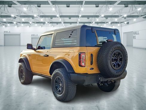 Used 2022 Ford Bronco Wildtrak image 2