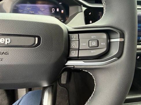Used 2026 Jeep Cherokee Limited AWD/4WD image 16