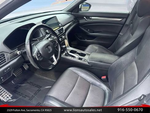 Used 2018 Honda Accord Sport image 13