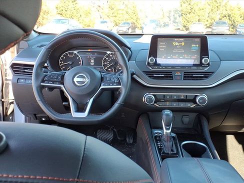 Used 2024 Nissan Altima 2.5 SR image 7