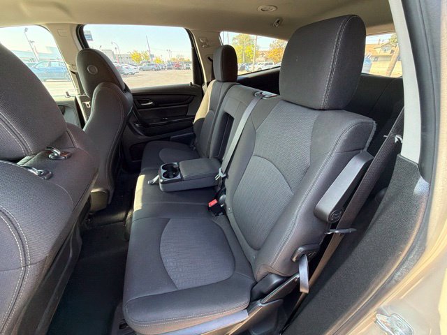 Used 2017 Chevrolet Traverse LT FWD image 15
