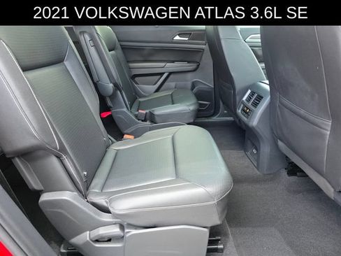 Used 2021 Volkswagen Atlas SE w/ Panoramic Sunroof Package FWD image 13