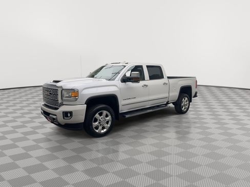 Used 2019 GMC Sierra 2500 Denali w/ Duramax Plus Package image 39