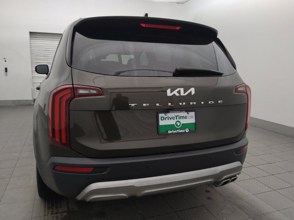 Used 2022 Kia Telluride EX w/ EX Premium Package FWD image 6