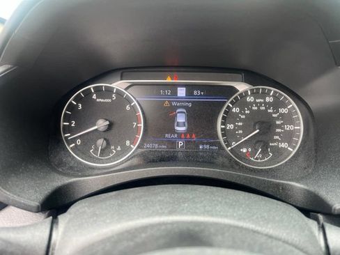 Used 2024 Nissan Altima 2.5 SV w/ SV Premium Package FWD image 14