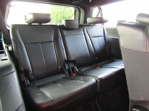 Used 2018 Ford Expedition Max XLT w/ Equipment Group 201A image 15