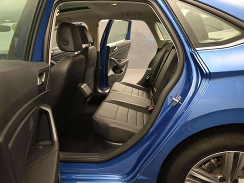 Used 2024 Volkswagen Jetta SE FWD image 15