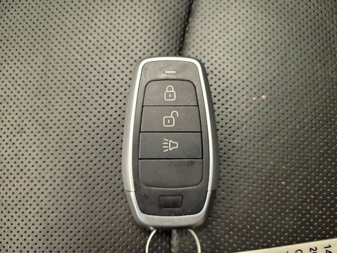 Used 2019 GMC Terrain SLT w/ Preferred Package FWD image 32