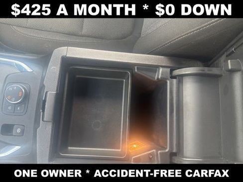 Used 2023 Chevrolet Traverse LT image 21