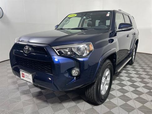 Certified 2018 Toyota 4Runner SR5 Premium AWD/4WD image 3