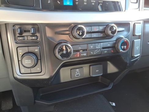 New 2026 Ford F250 XLT w/ XLT Premium Package image 20