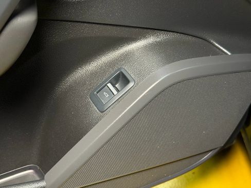 Used 2018 Audi SQ5 Premium Plus w/ Navigation Package image 35