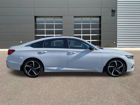 Used 2022 Honda Accord Sport image 4