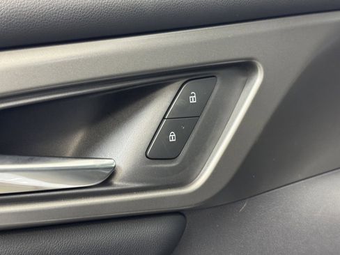 New 2026 Chevrolet Traverse LT w/ Midnight/Sport Edition image 9