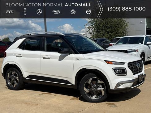 Used 2025 Hyundai Venue Limited FWD image 1