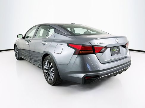 Used 2025 Nissan Altima 2.5 SV image 5