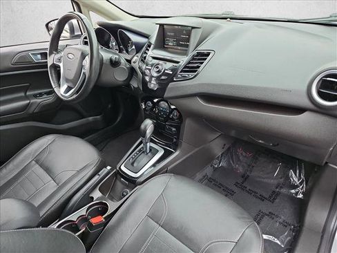 Used 2014 Ford Fiesta Titanium image 27