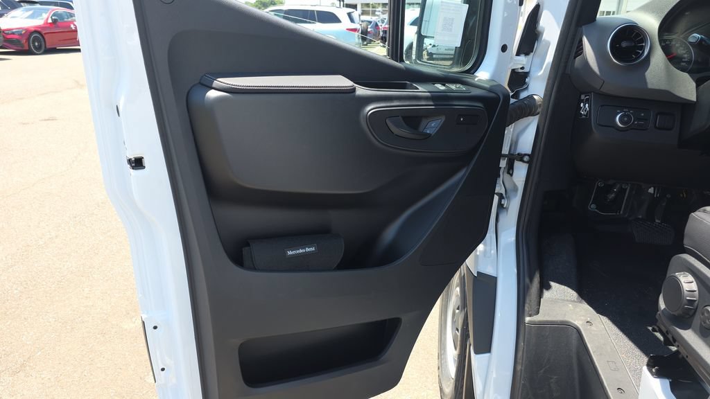 New 2026 Mercedes-Benz Sprinter 2500 image 11