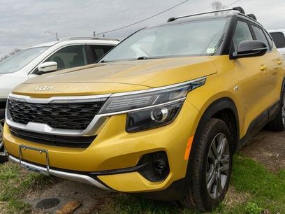 Used 2023 Kia Seltos S w/ Navigation Package