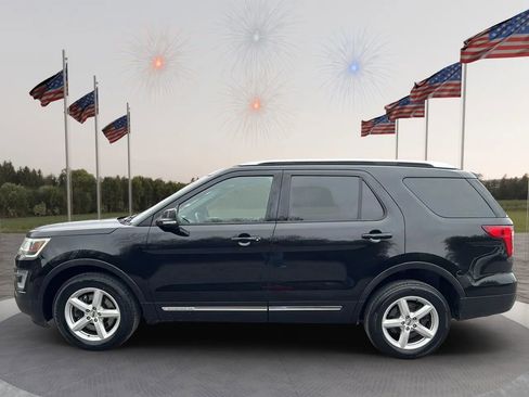 Used 2016 Ford Explorer XLT w/ Equipment Group 201A image 8