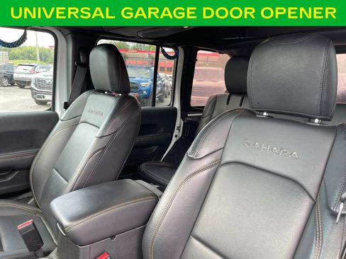 Used 2024 Jeep Wrangler Unlimited Sahara w/ Technology Group AWD/4WD image 13
