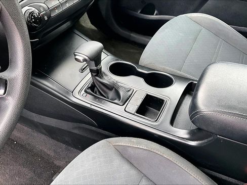 Used 2019 Kia Sorento FWD image 13