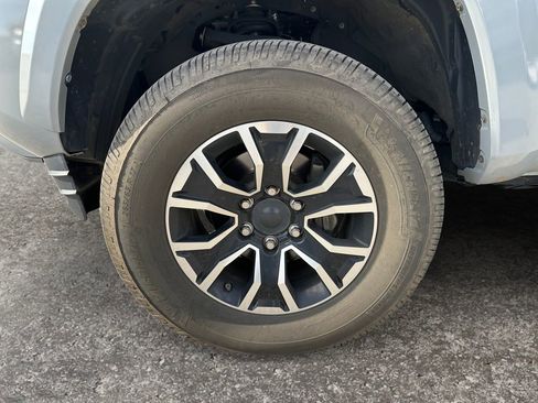 Used 2020 Toyota Tacoma TRD Sport w/ TRD Premium Sport Package image 8