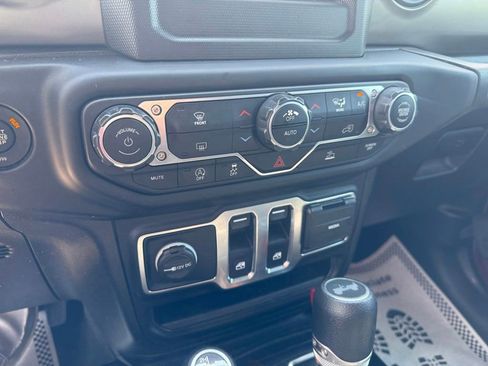 Used 2021 Jeep Wrangler Sport AWD/4WD image 23