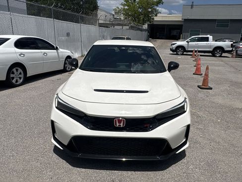 Used 2025 Honda Civic Type R image 8