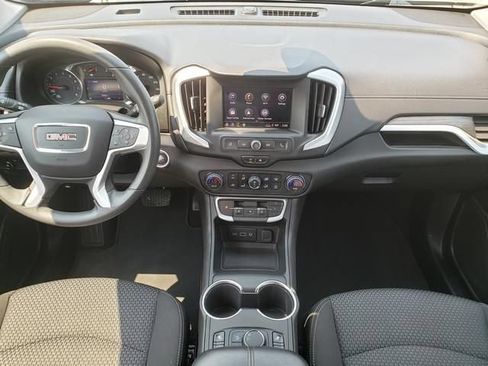 Used 2022 GMC Terrain SLE w/ Driver Convenience Package FWD image 18