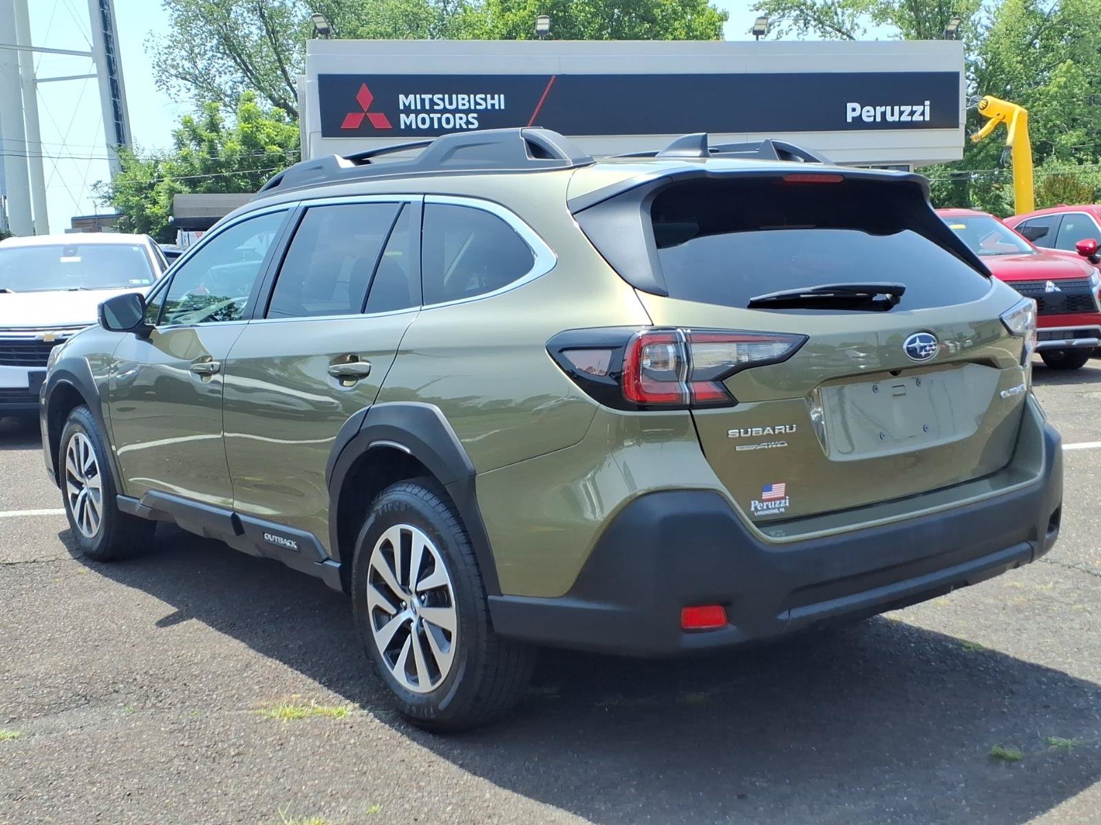 Used 2023 Subaru Outback Premium AWD/4WD image 6