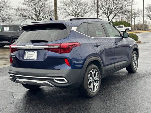 Certified 2023 Kia Seltos EX image 3