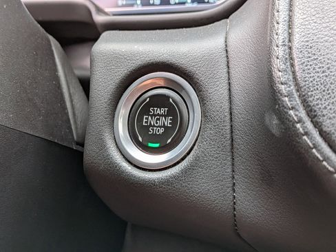 Used 2023 Chevrolet Suburban LT w/ Luxury Package image 26