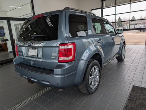 Used 2010 Ford Escape Limited image 2