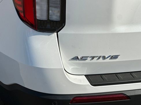 New 2025 Ford Explorer Active w/ Active Comfort Package image 6