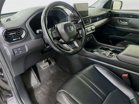 Certified 2024 Honda Pilot TrailSport image 22