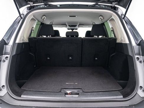 Used 2023 Nissan Rogue SV image 27