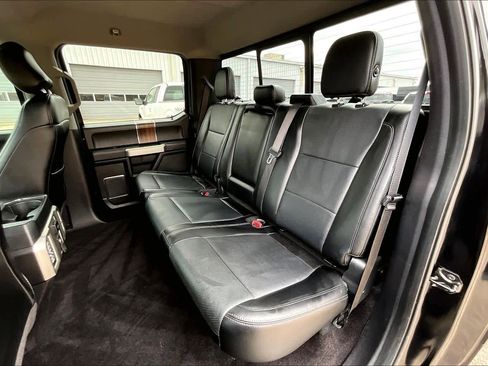 Used 2016 Ford F150 Lariat image 20