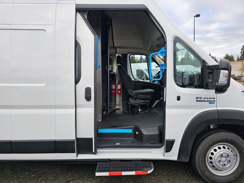 New 2024 RAM ProMaster 3500 w/ Delivery Van Package image 11