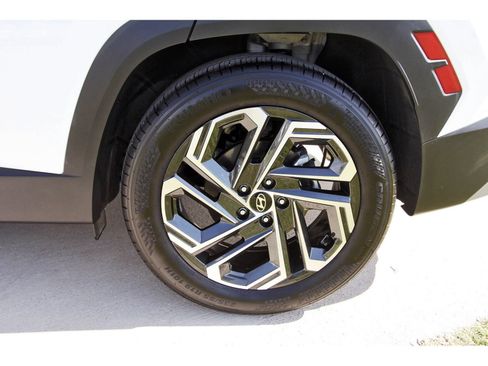 Used 2026 Hyundai Tucson Limited FWD image 34