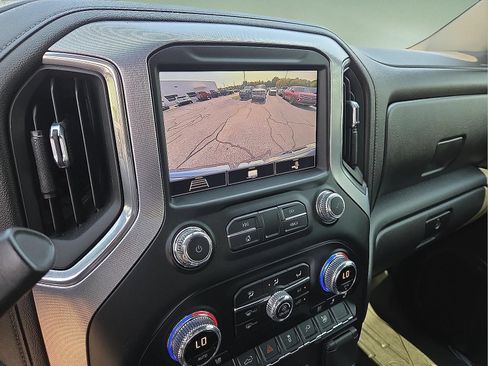 Used 2020 GMC Sierra 1500 SLT RWD image 8