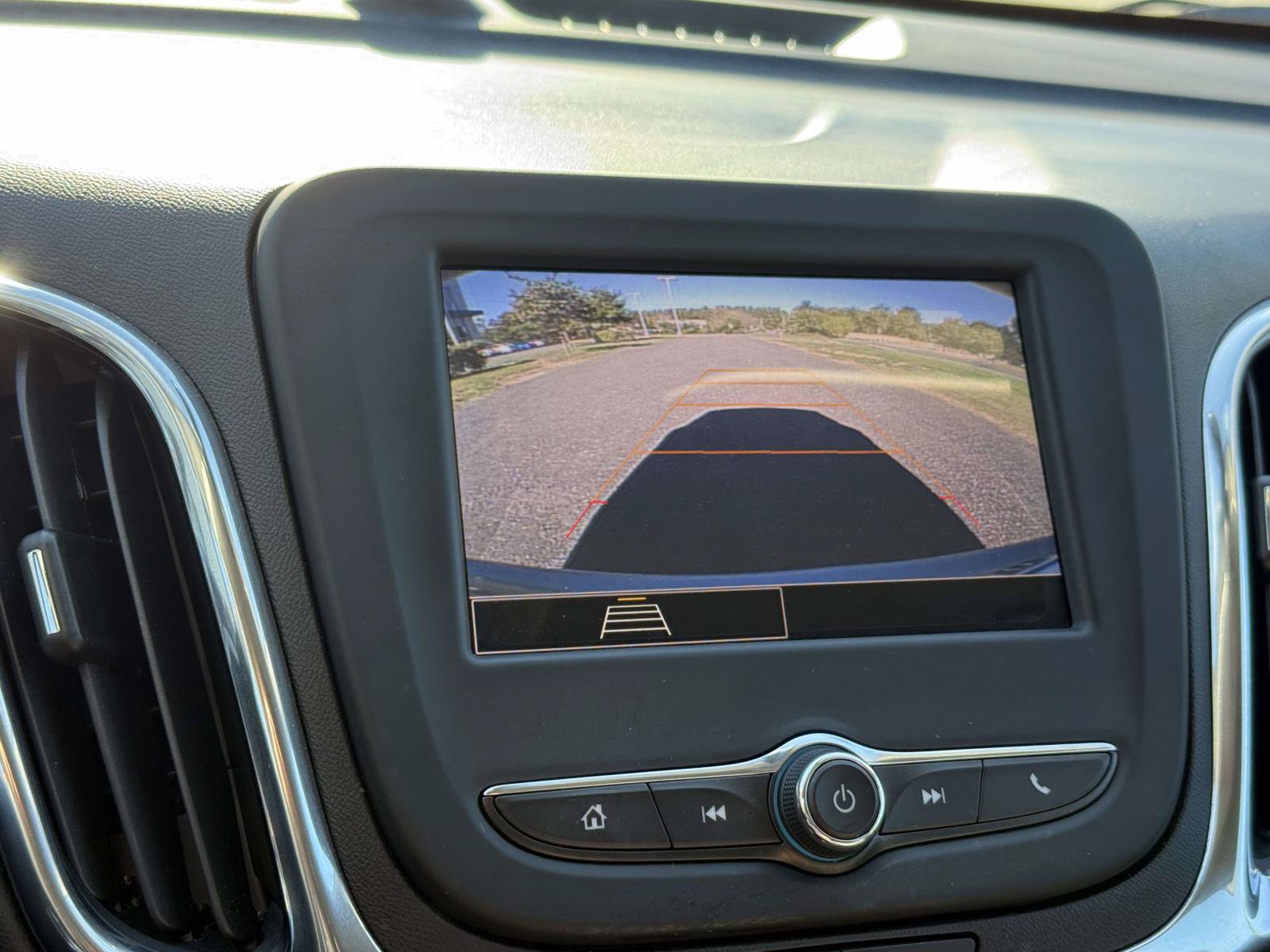 Used 2023 Chevrolet Equinox LT AWD/4WD image 11