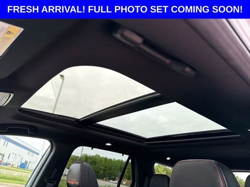 Used 2025 Honda Pilot TrailSport image 13