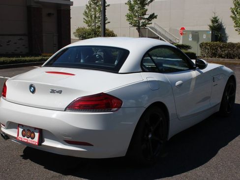 Used 2011 BMW Z4 sDrive30i image 10