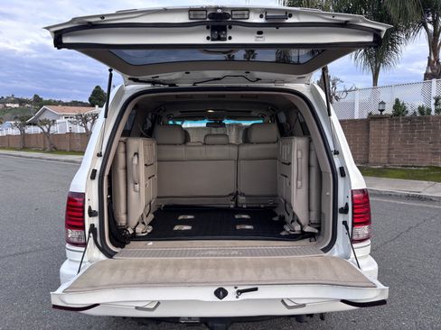 Used 2006 Lexus LX 470 4WD image 22