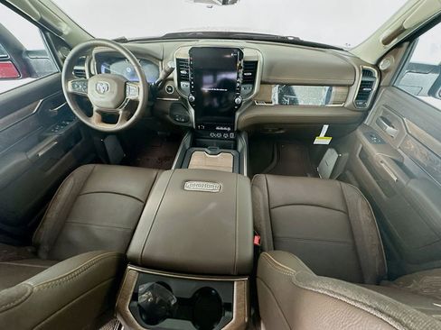 New 2026 RAM 2500 Limited AWD/4WD image 9