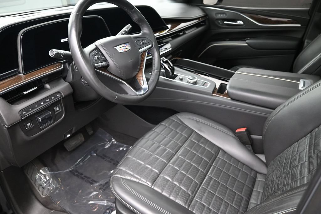 Used 2022 Cadillac Escalade Sport Platinum w/ LPO, ONYX Package AWD/4WD image 10